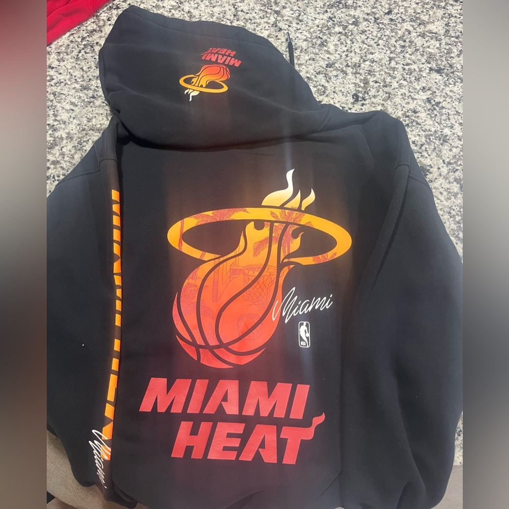 Hollister men’s Miami heat hoodie